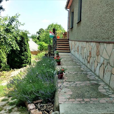 Panoráma Apartman Mór Exterior foto